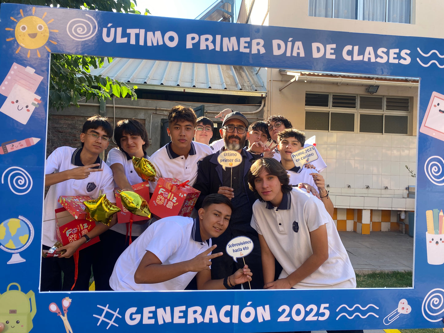 Marco Selfie Último Primer Día de Clases 4to medio 2026